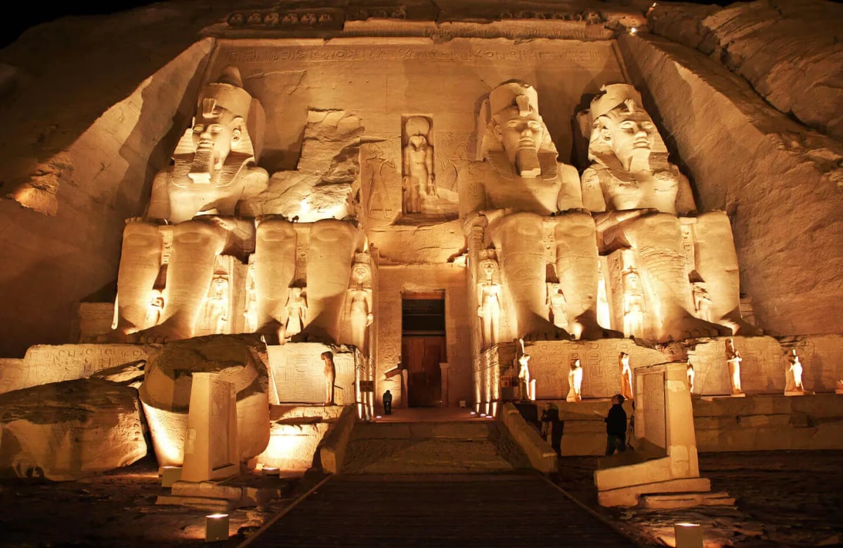 Trip To Abu Simbel from Aswan by Flight 1